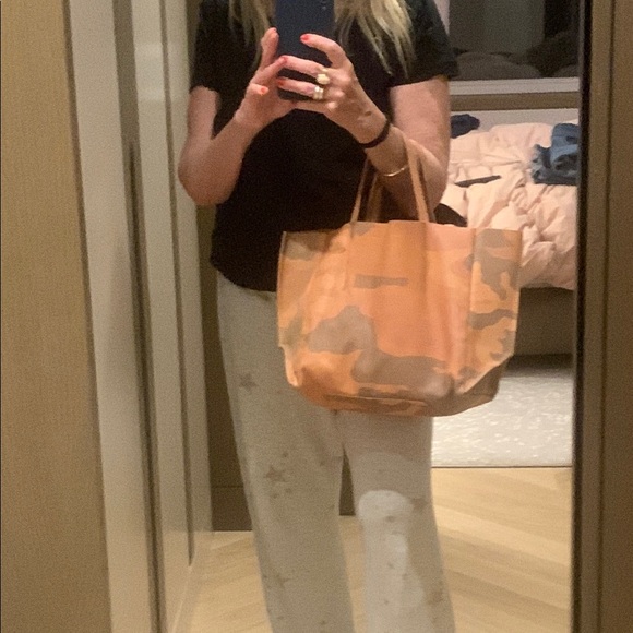 Chic Camouflage Tote Bag in Orange and Tan - Picture 10 of 10